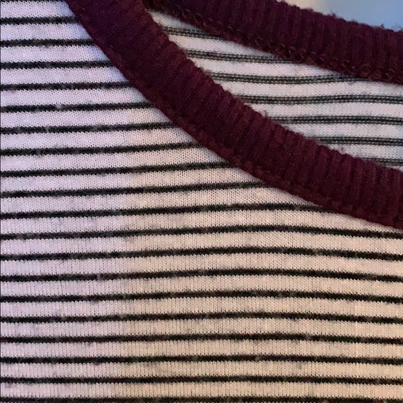 Striped Crop Top - Picture 3 of 3